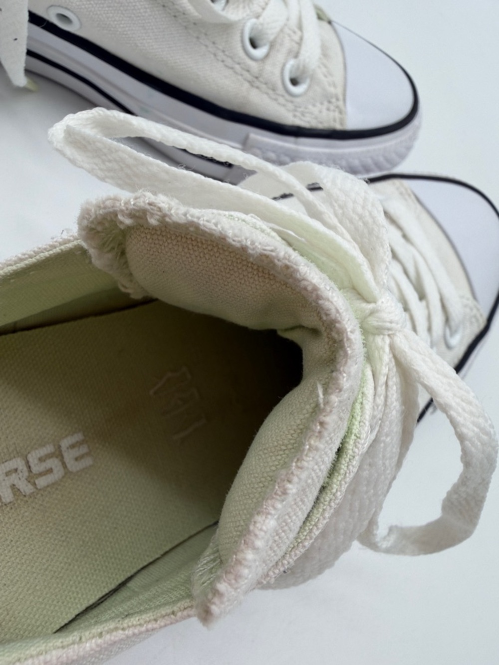 Converse All Star White Canvas  Padded Tongue Black Piping Women's Size 8 - Picture 14 of 16